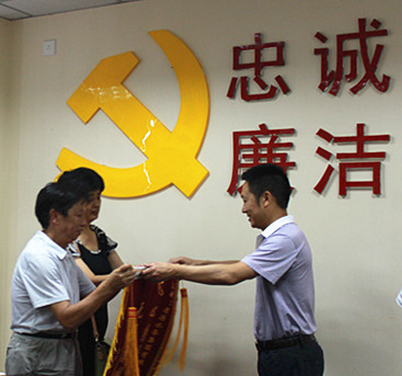 供水連接千萬家 愛心化作及時雨