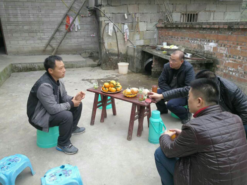 扶貧幫扶送溫暖 精準扶貧暖人心