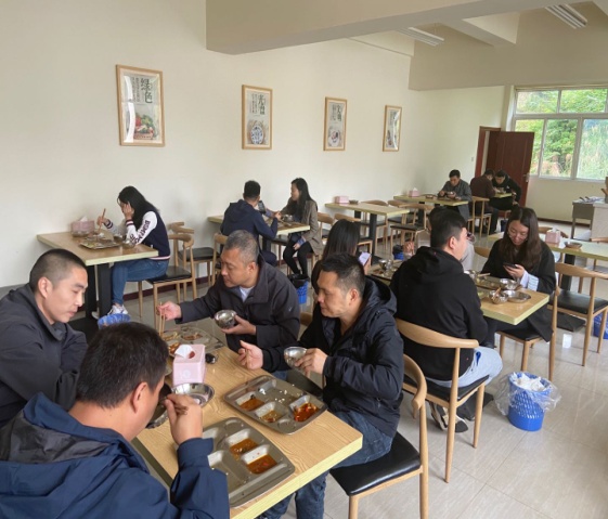 強監督,重引導,杜絕“舌尖上的浪費”