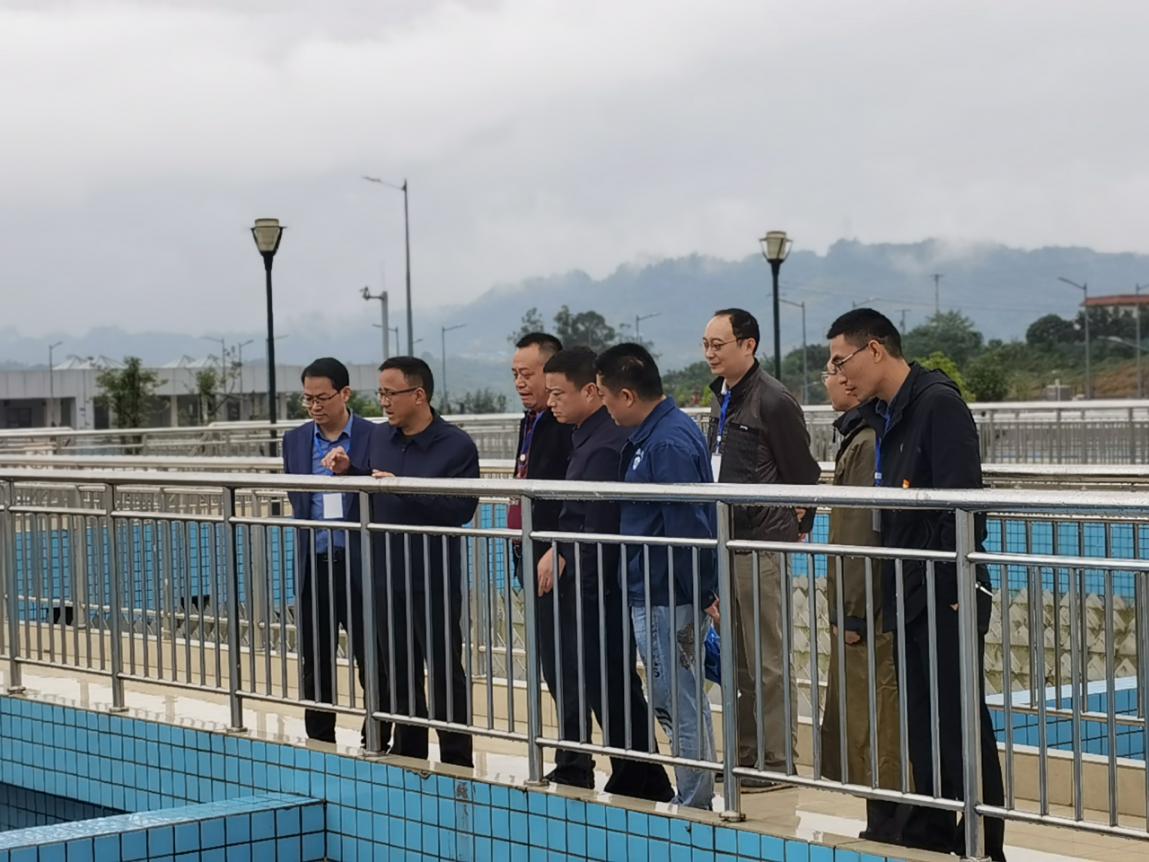 清源水務(wù)集團公司督查菜壩水廠(chǎng)全國衛生城市復審準備工作