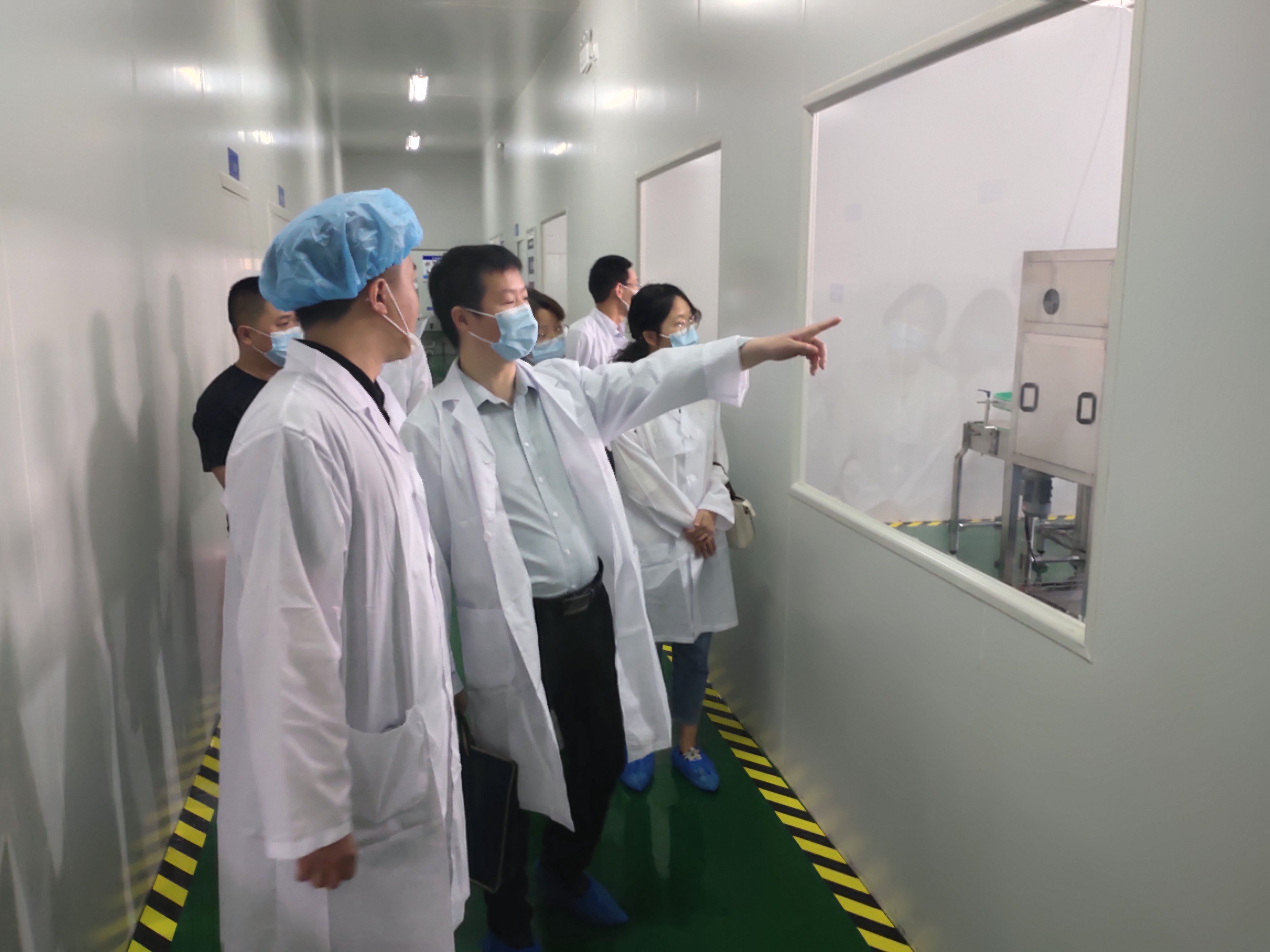 市公服集團黨委委員、監事會(huì )主席周威帶隊調研清源水務(wù)公司