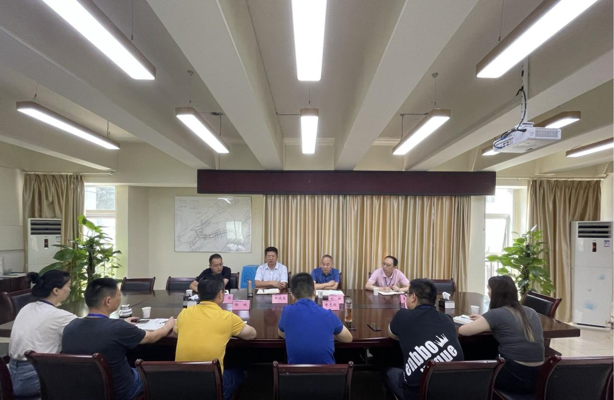 集團公司領(lǐng)導到臨港公司開(kāi)展調研